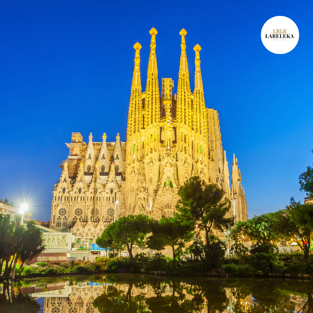 Barcelona and Sagrada Família Spain tour package